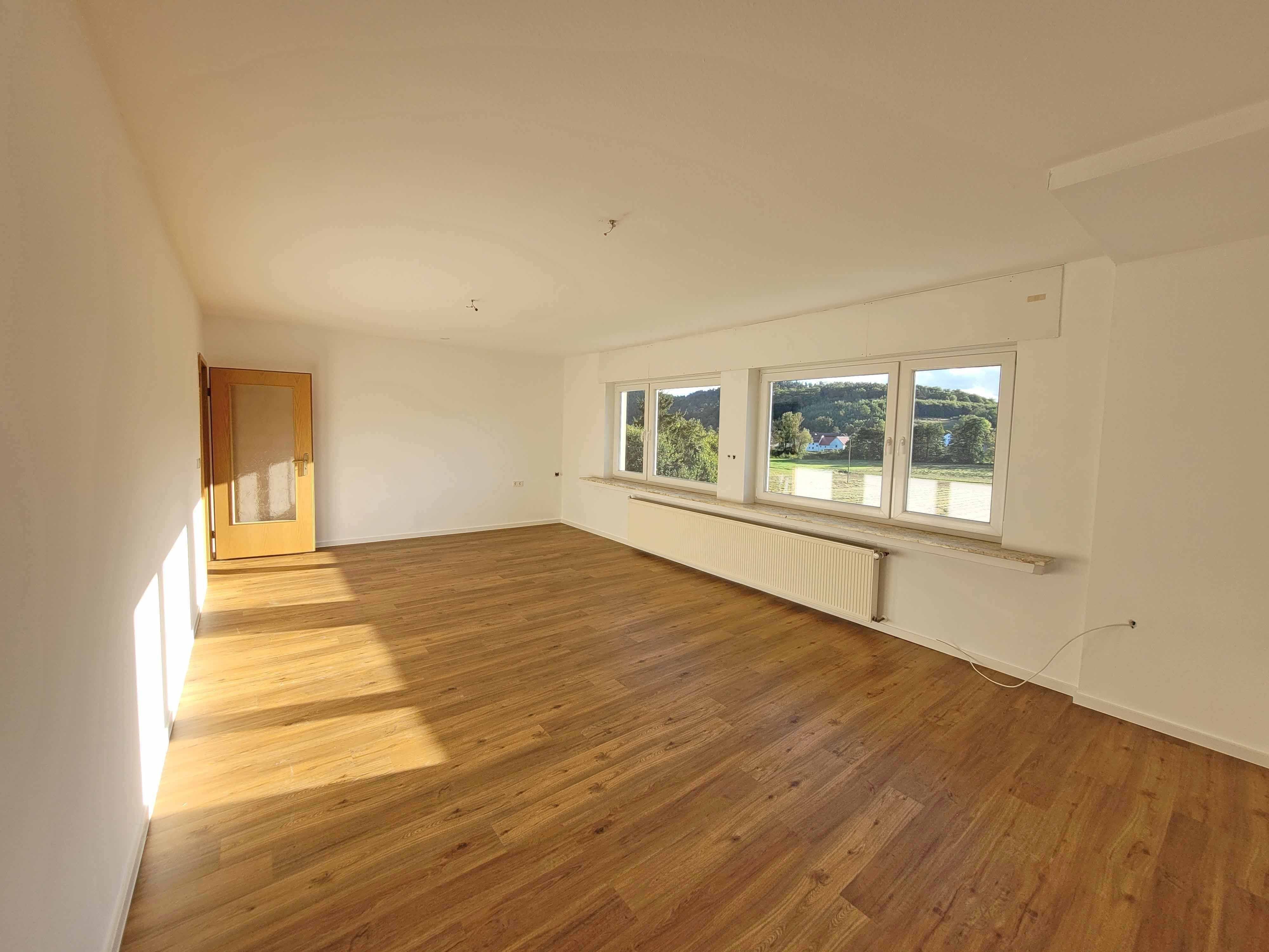 Wohnung zur Miete 800 € 3 Zimmer 96,5 m²<br/>Wohnfläche ab sofort<br/>Verfügbarkeit Am Bornberg 13 Kleba Niederaula 36272