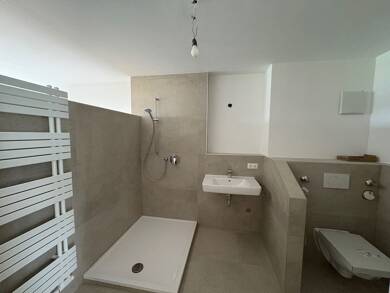 Wohnung zur Miete 910 € 2 Zimmer 70 m² 4 Geschosse Mehringer Straße 8 Burghausen Burghausen 84489