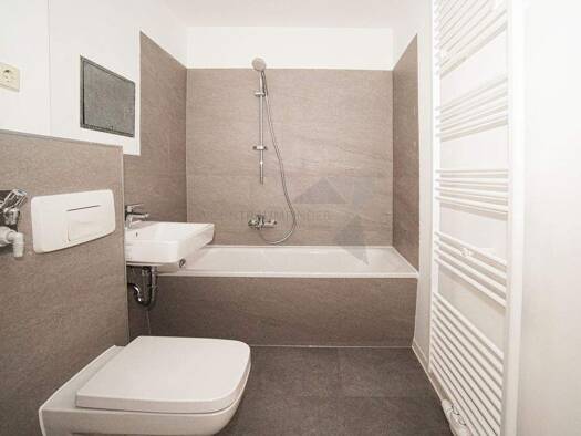 Wohnung zur Miete 364 € 3 Zimmer 63,3 m² 1. Geschoss Max-Saupe-Straße 70 Ebersdorf Chemnitz 09131