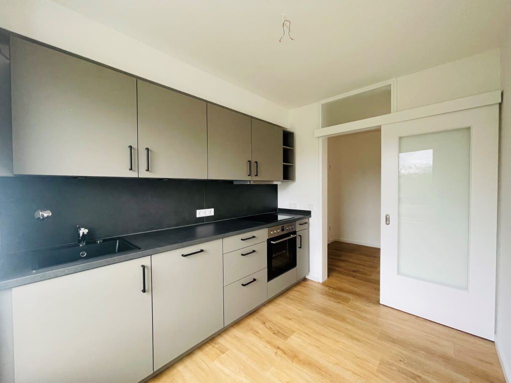 Wohnung zur Miete 750 € 2 Zimmer 63 m²<br/>Wohnfläche 4.<br/>Geschoss ab sofort<br/>Verfügbarkeit Rheinstr. 170 Kettwig Essen 45129