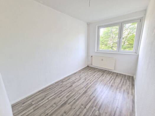 Wohnung zur Miete 385 € 4 Zimmer 70 m² 1. Geschoss frei ab sofort Straße des Bergmanns 2 Bieblach Gera 07545
