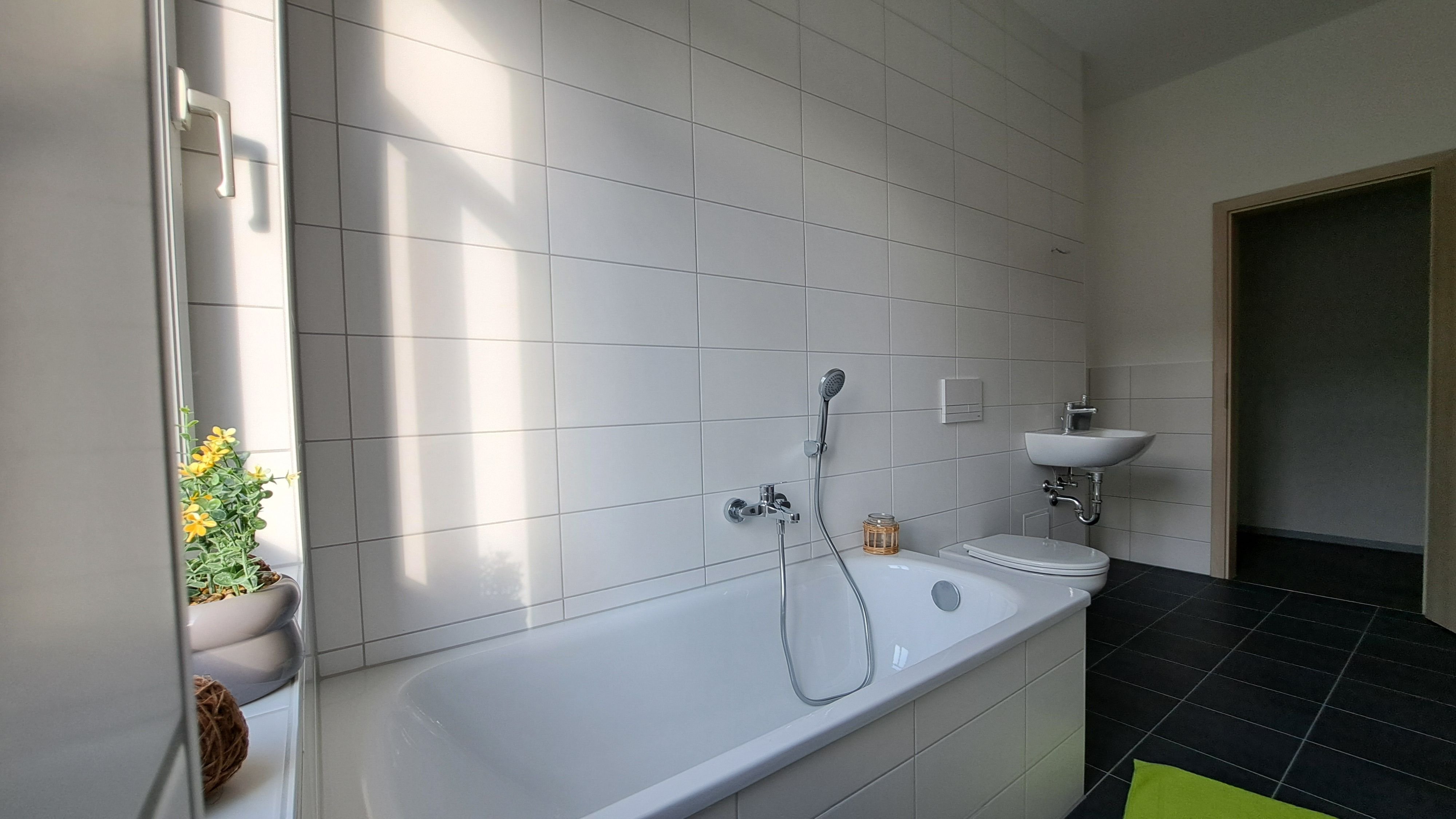 Wohnung zur Miete 360 € 2 Zimmer 60 m²<br/>Wohnfläche 2.<br/>Geschoss ab sofort<br/>Verfügbarkeit Innere Kleiststr. 5 Thalheim/Erzgebirge 09380