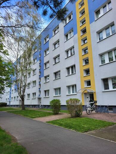 Wohnung zur Miete 331 € 2 Zimmer 59 m² 1. Geschoss frei ab sofort Magdeborner Straße 29 Borna Borna 04552
