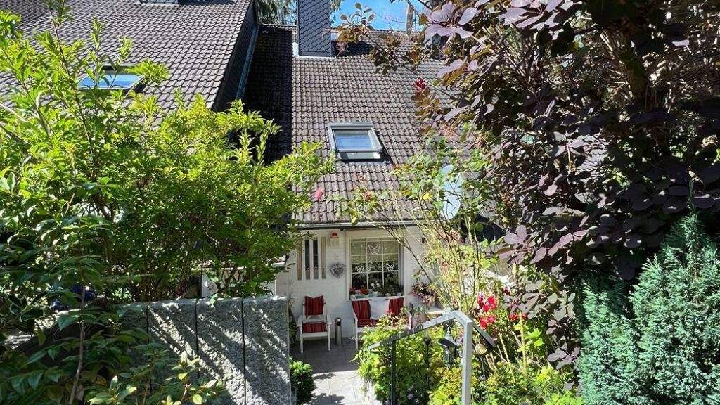 Reihenmittelhaus zum Kauf 439.000 € 5 Zimmer 140 m² 180 m² Grundstück Eißendorf Hamburg-Eißendorf 21077