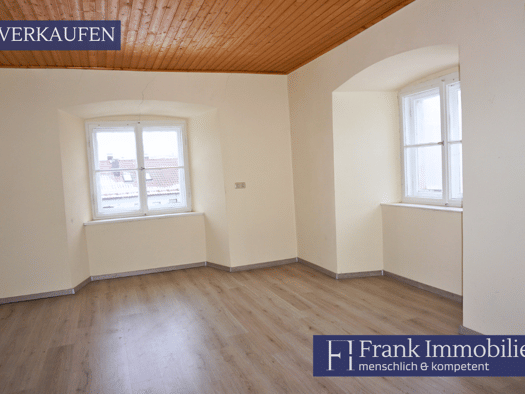 Mehrfamilienhaus zum Kauf 149.000 € 12 Zimmer 388 m² 1.625 m² Grundstück Erbendorf Erbendorf 92681