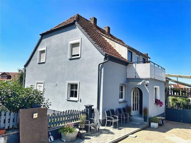 Einfamilienhaus zum Kauf 425.000 € 10 Zimmer 280 m² 779 m² Grundstück Knetzgau 97478