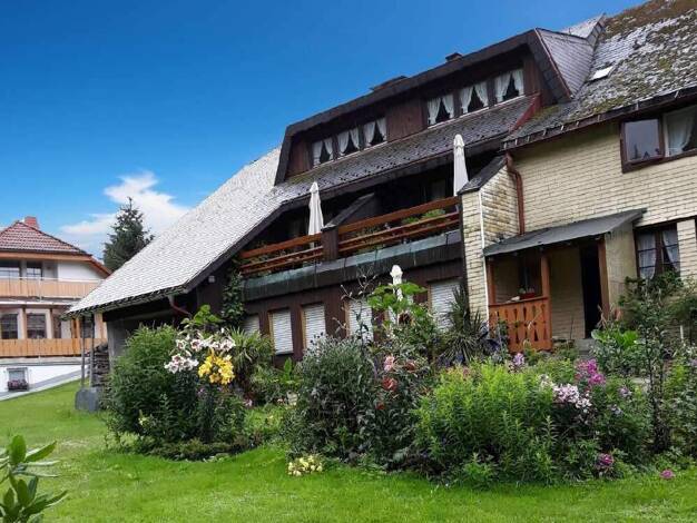 Mehrfamilienhaus zum Kauf 445.000 € 15 Zimmer 449 m² 3.182 m² Grundstück Brandenberg Todtnau / Brandenberg 79674