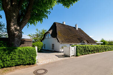 Einfamilienhaus zum Kauf 798.000 € 8 Zimmer 311 m² 1.554 m² Grundstück Stapel 25879
