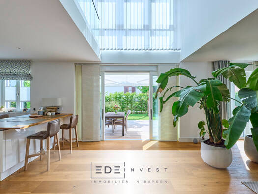 Einfamilienhaus zum Kauf 9 Zimmer 273 m² 583 m² Grundstück Stockdorf Gauting 82131