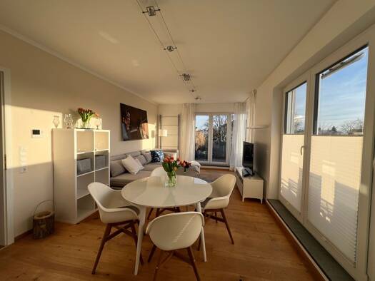 Wohnung zur Miete 2.100 € 3 Zimmer 89 m² Geschoss 2/3 frei ab sofort Neugermering Germering 82110