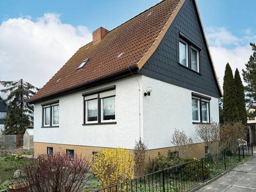 Einfamilienhaus zum Kauf 169.000 € 4 Zimmer 98,4 m² 693 m² Grundstück Halberstadt 38820