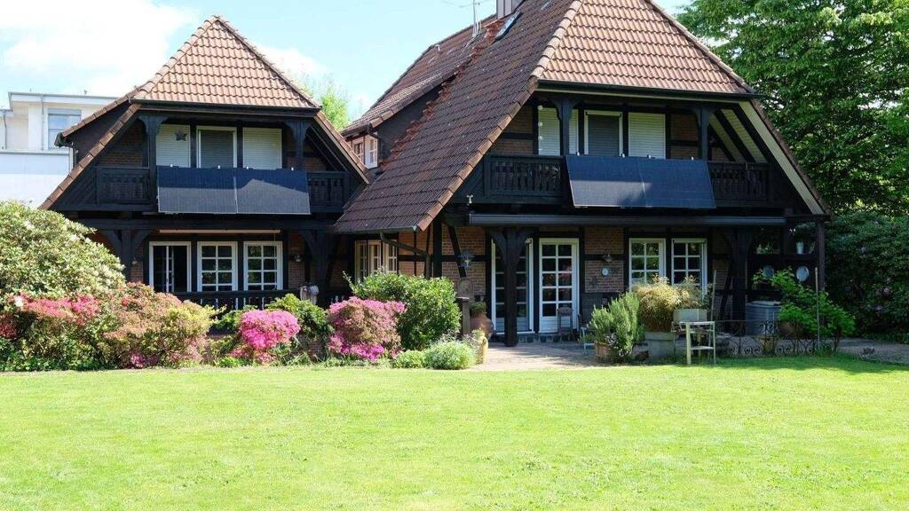 Mehrfamilienhaus zum Kauf 949.500 € 7 Zimmer 229,1 m² 2.475 m² Grundstück frei ab 01.05.2026 Brückenweg 3c + d Rösrath 51503