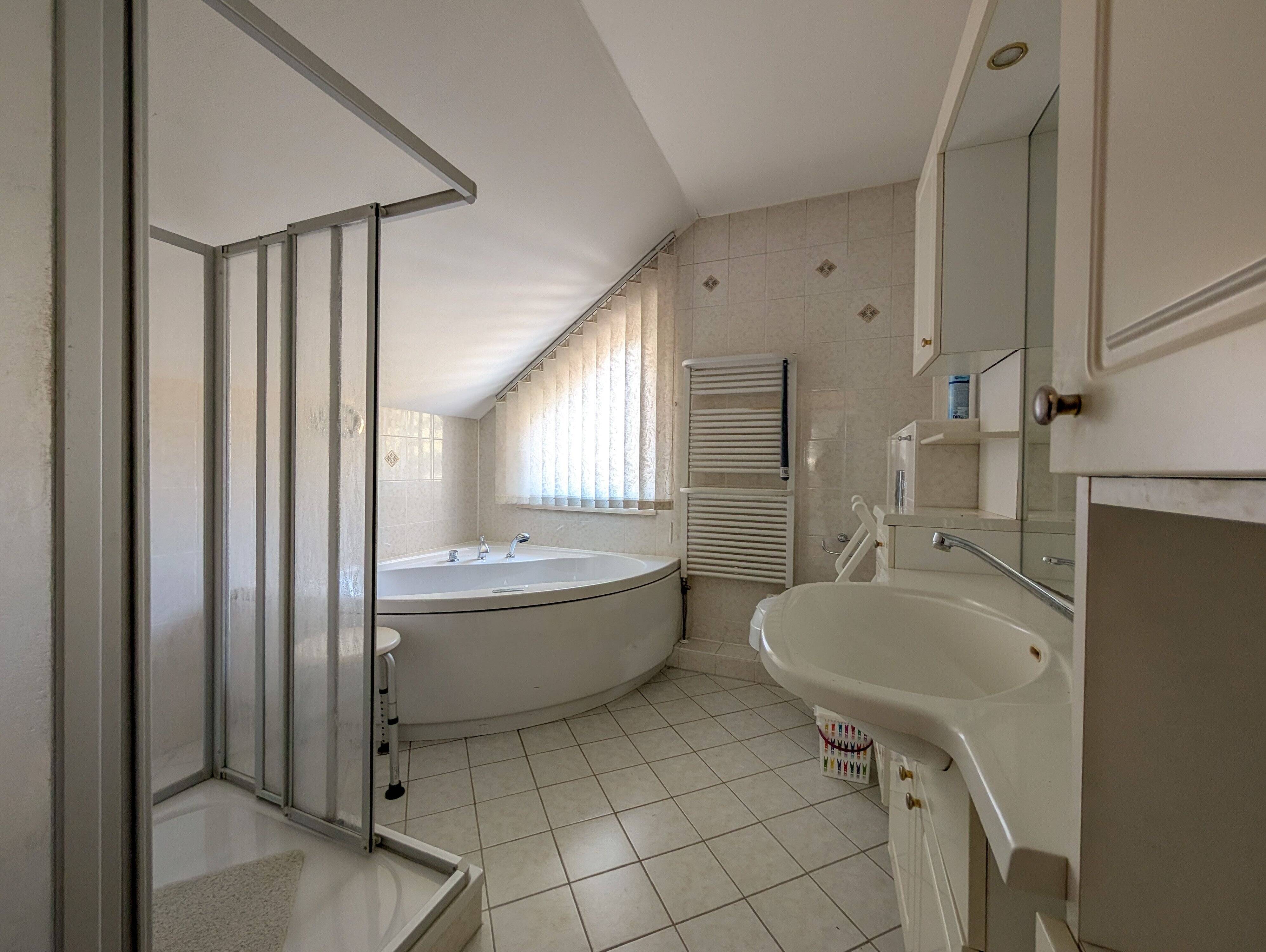 Property thumbnail 9