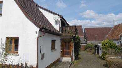 Bauernhaus zum Kauf 209.000 € 8 Zimmer 180 m² 998 m² Grundstück frei ab sofort Külsheim Bad Windsheim 91438