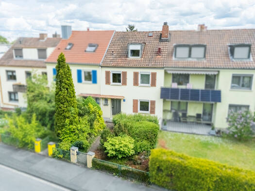 Reihenmittelhaus zum Kauf 399.000 € 6 Zimmer 104 m² 259 m² Grundstück Frauenland Würzburg 97074