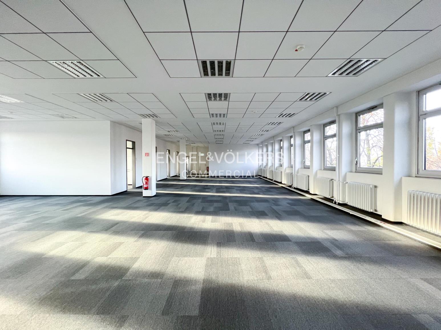 Büro-/Praxisfläche zur Miete 18 € 803 m²<br/>Bürofläche ab 803 m²<br/>Teilbarkeit Neukölln Berlin 12057