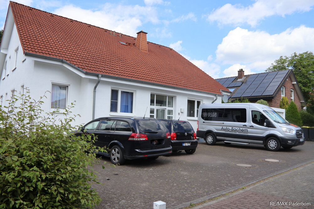 Mehrfamilienhaus zum Kauf 530.000 € 14 Zimmer 296,2 m²<br/>Wohnfläche 832 m²<br/>Grundstück Salzkotten Salzkotten 33154