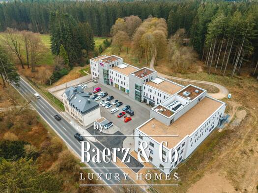 Haus zur Miete 3.300 € 183 m² wemperhardt 9999