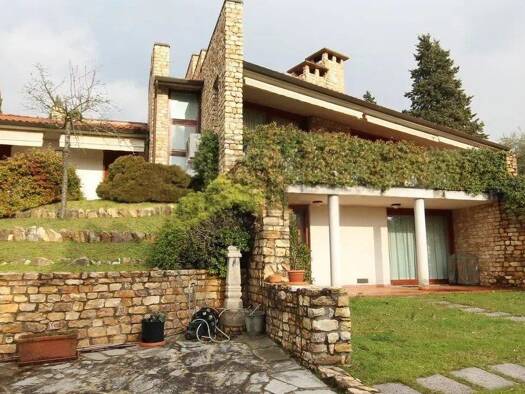 Haus zum Kauf 1.200.000 € 450 m² Lucques 55100