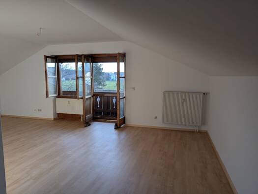Wohnung zur Miete 850 € 1 Zimmer 49 m² Geschoss 2/3 frei ab 15.04.2026 Erlkamer Straße 25 Holzkirchen 83607