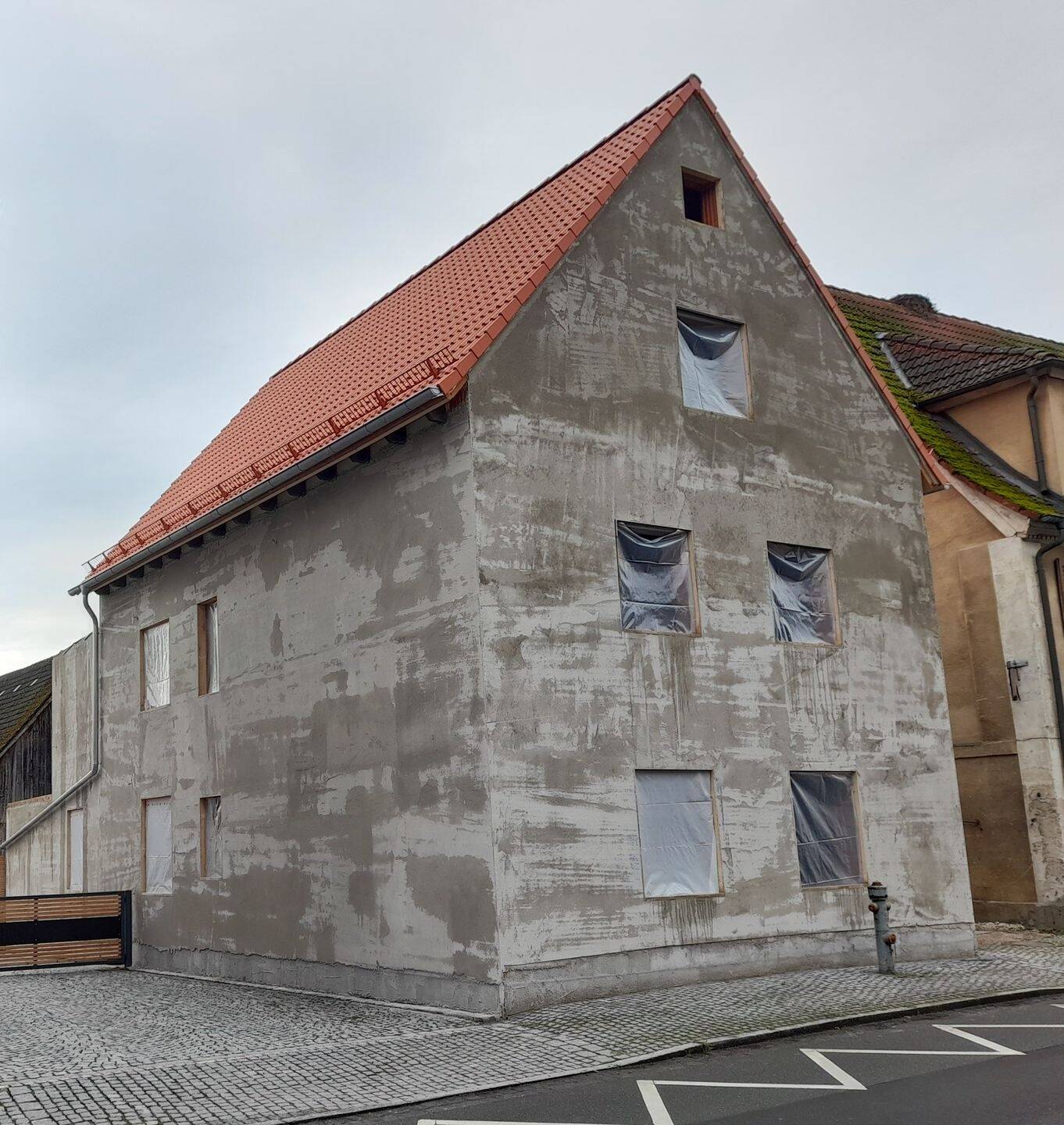 Immobilie in Uehlfeld - Zentral gelegene 3-Zi. Neubau-EGT-Wohnung in Uehlfeld - Bild 3