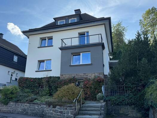 Einfamilienhaus zum Kauf 378.000 € 8 Zimmer 168 m² 362 m² Grundstück frei ab sofort Siegen Siegen 57074
