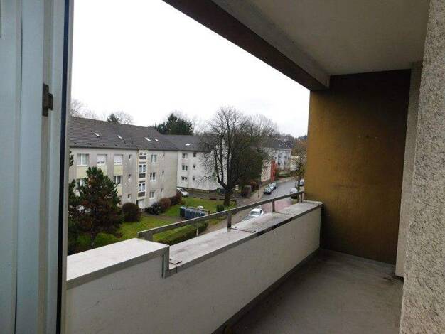 Wohnung zur Miete 653 € 3 Zimmer 69,5 m² 3. Geschoss frei ab 23.01.2026 Ripshorster Str. 335 Dellwig Essen 45357