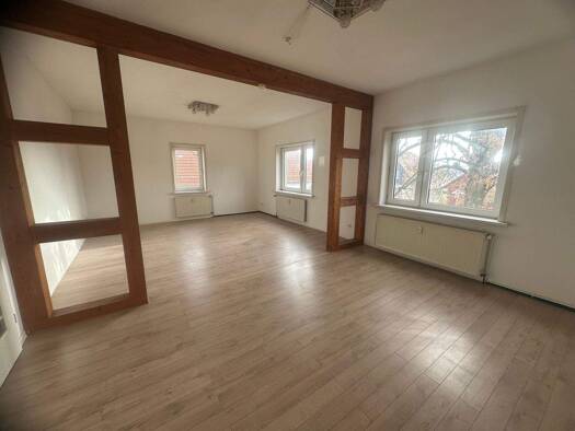 Wohnung zur Miete 800 € 3 Zimmer 100 m² 2 Geschosse frei ab sofort Tiefenbrunner Straße 1 Mengershausen Rosdorf 37124