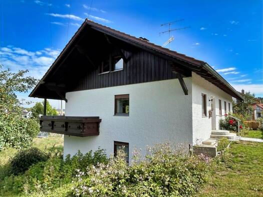 Einfamilienhaus zum Kauf 365.000 € 6 Zimmer 153 m² 1.096 m² Grundstück Hailing Leiblfing 94339