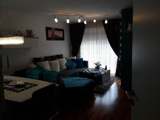 WG-Zimmer zur Miete 1.100 € 3 Zimmer 73 m² frei ab sofort Freilassing 83395