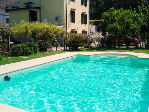 Villa zum Kauf 749.000 € 9 Zimmer 295 m² 2.100 m² Grundstück frei ab sofort Massarosa 55064