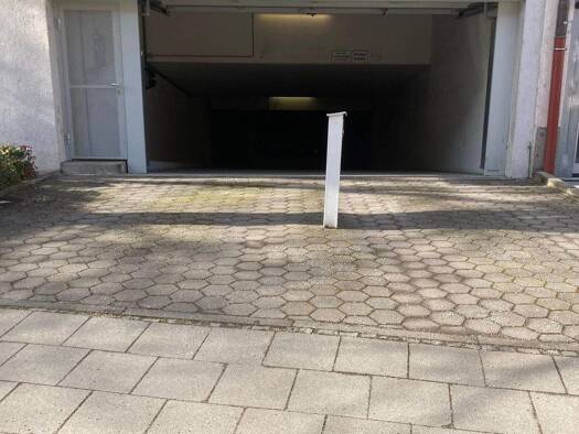Duplex-Garage zur Miete 70 € Karwendelstraße 32 Sendling München 81369