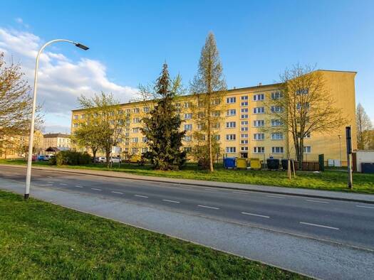 Wohnung zur Miete 365 € 3 Zimmer 62,8 m² Geschoss 3/5 frei ab sofort Dr.-Sommer-Straße 2 Zittau Zittau 02763