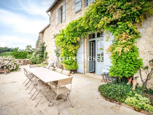 Reihenmittelhaus zum Kauf 1.190.000 € 8 Zimmer 700 m² 13.183 m² Grundstück Lachapelle 82120