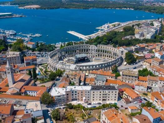 Wohnung zum Kauf 251.095 € 2 Zimmer 38 m² 2. Geschoss Centar, Pula Pula