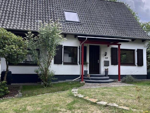 Einfamilienhaus zur Miete 1.750 € 4 Zimmer 100 m² 1.005 m² Grundstück frei ab 01.09.2026 Neugrabener Bahnhofstraße 127 Neugraben-Fischbek Harburg 21149