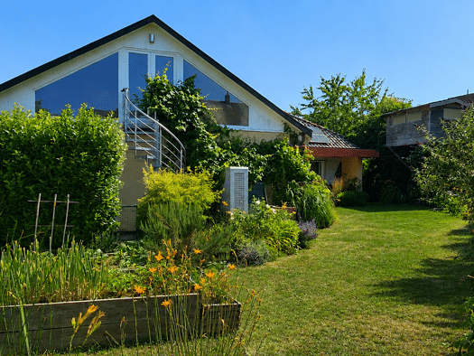 Einfamilienhaus zum Kauf 950.000 € 8 Zimmer 200 m² 697 m² Grundstück frei ab 01.10.2026 Großgartach Leingarten 74211