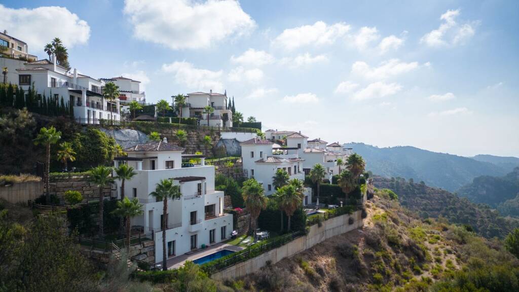 Villa zum Kauf 1.275.000 € 5 Zimmer 407 m² 656 m² Grundstück Benahavis 29679