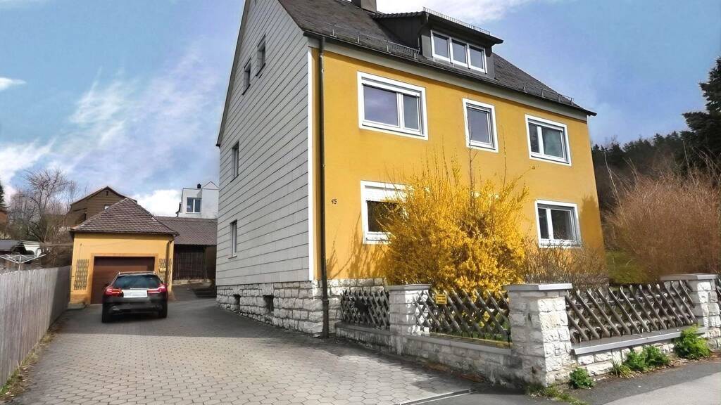 Mehrfamilienhaus zum Kauf 330.000 € 12 Zimmer 252 m² 778 m² Grundstück Auerbach 91275