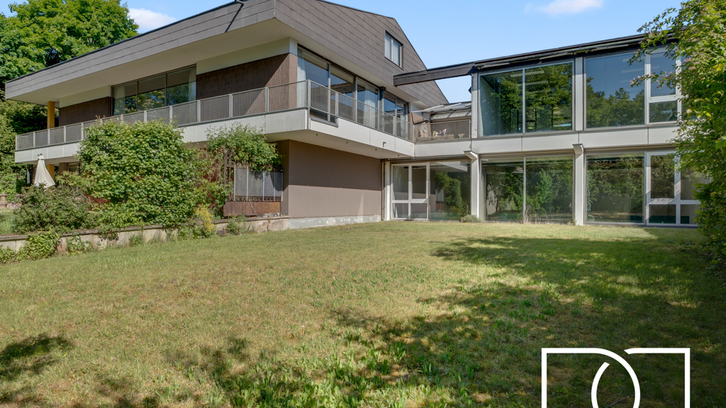 Zwei Architektenhäuser, zwei Grundstücke - ein Gartenidyll!