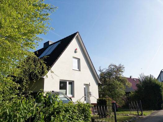 Einfamilienhaus zum Kauf 4 Zimmer 100,1 m² 476 m² Grundstück Fuhlsbüttel Hamburg 22335