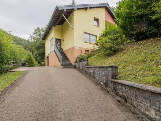 Haus zum Kauf 299.000 € 7 Zimmer 168 m² 7.518 m² Grundstück Densborn Densborn 54570