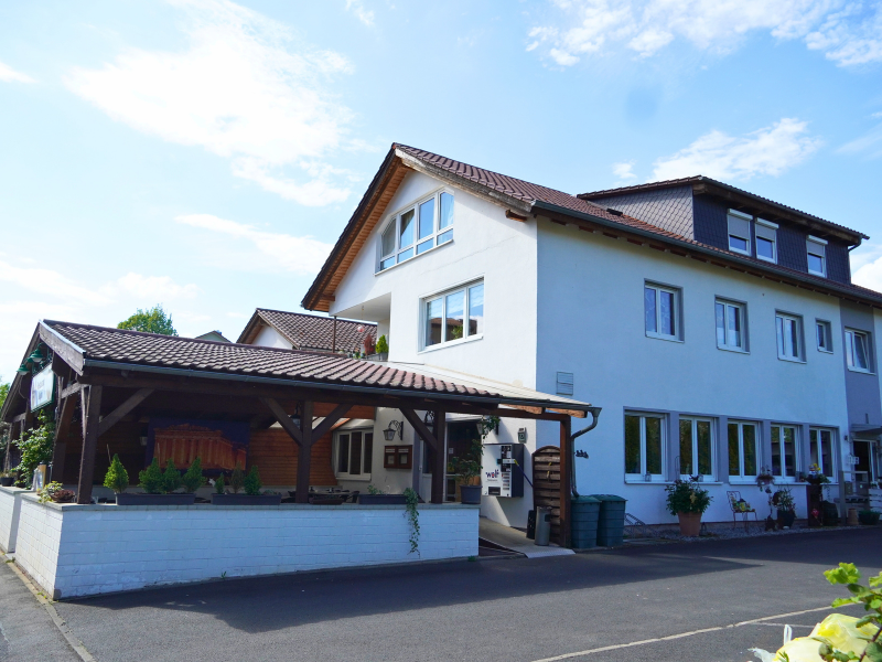 Immobilie in Hammelburg - Wohn- & Gewerbeanwesen mit Gastronomie, Garagen & Entwicklungspotenzial - Bild 1