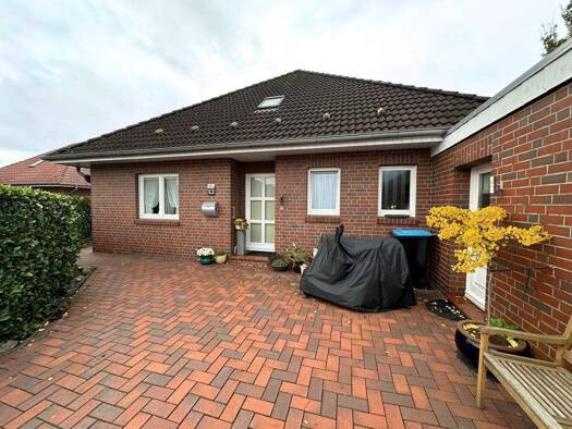 Bungalow zum Kauf 310.000 € 4,5 Zimmer 120 m² 843 m² Grundstück Ostrhauderfehn 26842