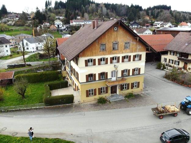 Haus zum Kauf 640.000 € 1.043 m² Biessenhofen 87640