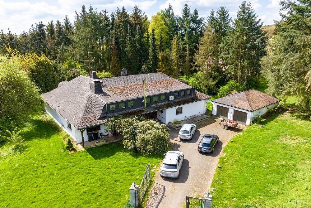 Haus zum Kauf 887.000 € 10 Zimmer 272 m²<br/>Wohnfläche 29.682 m²<br/>Grundstück Sterzhausen Lahntal 35094