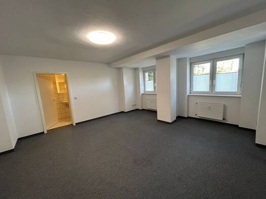Bürogebäude zur Miete provisionsfrei 136 € 32 m² Bürofläche Rayskistraße 7 Strehlen Ortsamtsbereich Prohlis 01219