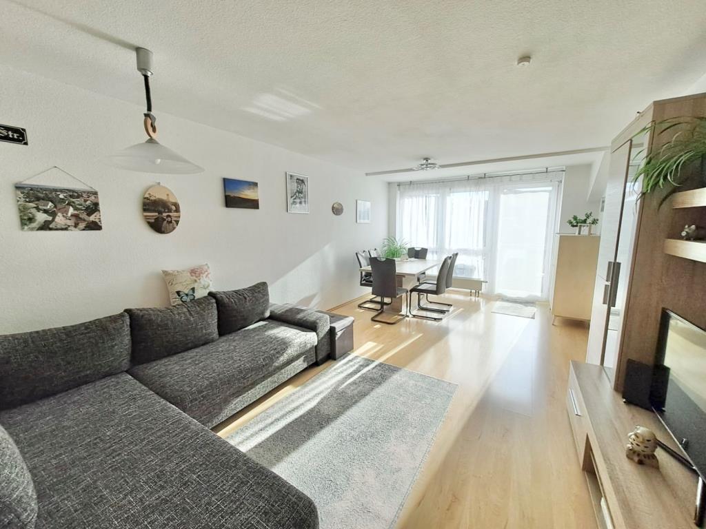 Wohnung zum Kauf 265.000 € 3 Zimmer 64 m²<br/>Wohnfläche ab sofort<br/>Verfügbarkeit Besigheim Besigheim 74354