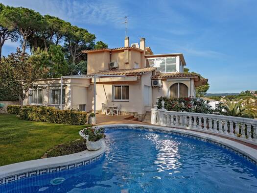 Einfamilienhaus zum Kauf 1.200.000 € 398 m² 1.224 m² Grundstück Platja d'Aro 17248