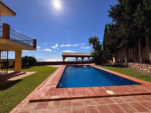 Villa zum Kauf 1.795.000 € 3 Zimmer 292 m² 1.168 m² Grundstück Benalmádena 29630